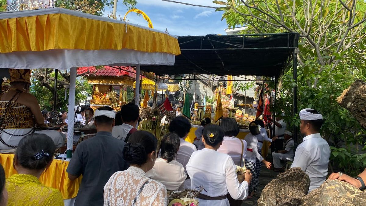 Wujud Toleransi Antar Umat Beragama Di Bali, Danlanal Denpasar Hadiri ...