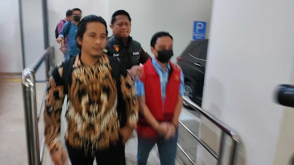 Kejati Jabar Menahan Ina Tersangka Kasus Dugaan Korupsi Pasar Sindang