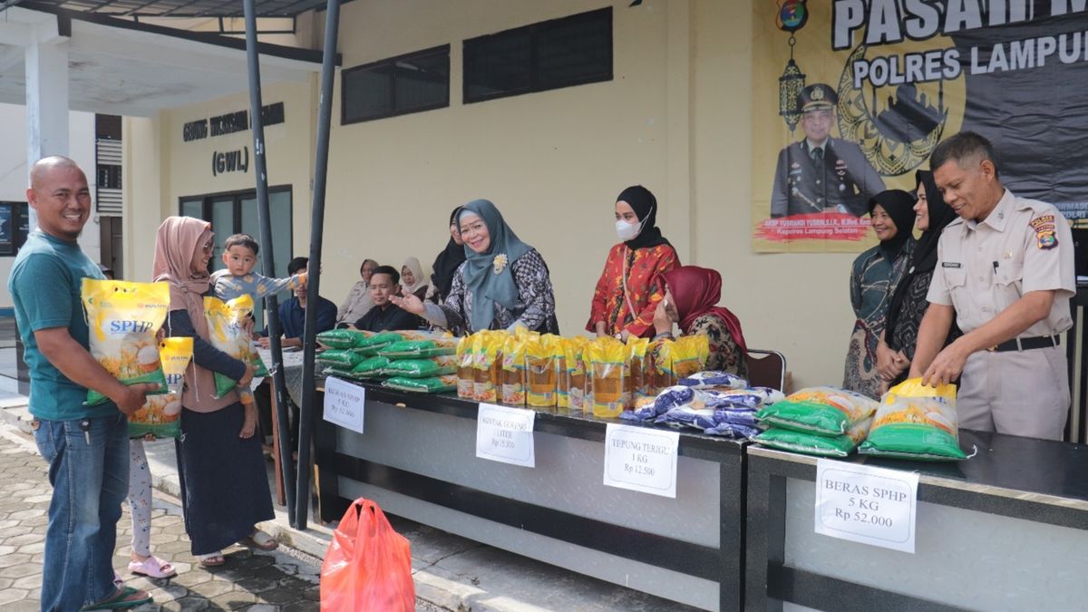 Polres Lampung Selatan Gelar Pasar Murah, Ringankan Beban Ekonomi ...