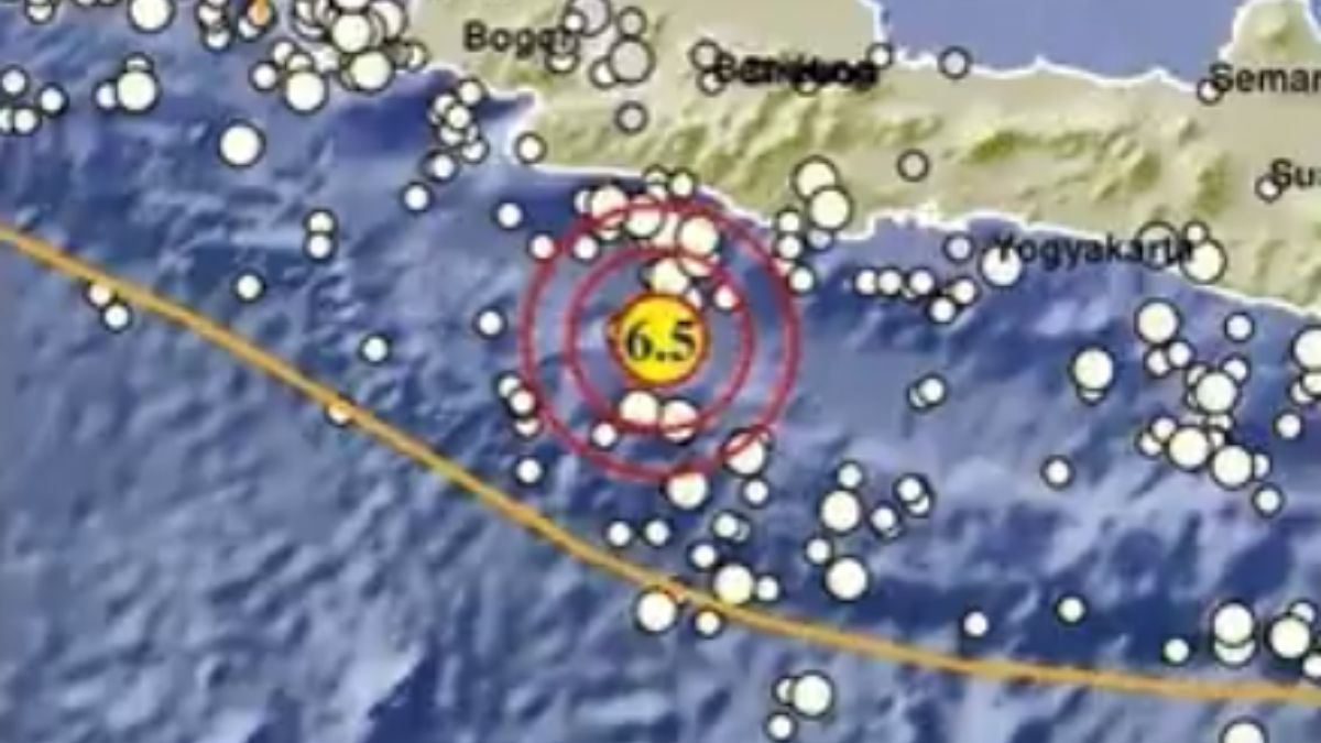 Gempa M6,5 Guncang Garut, Akses Kereta Api Sebagian Pulau Jawa Dihentikan