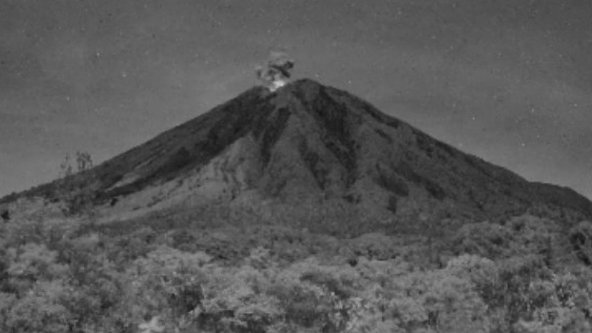 Peristiwa Hari Ini Gunung Semeru Dan Gunung Marapi Kembali Erupsi Segini Tinggi Kolom Abunya