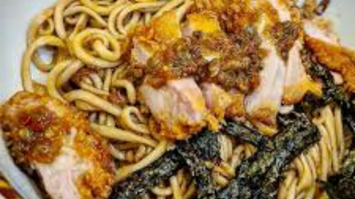 Resep dan Cara Membuat Lamian Ayam Goreng - Karawang Post