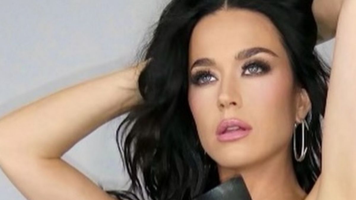 Lirik Lagu Dan Makna 'Wide Awake' Oleh Katy Perry - Portal Kudus