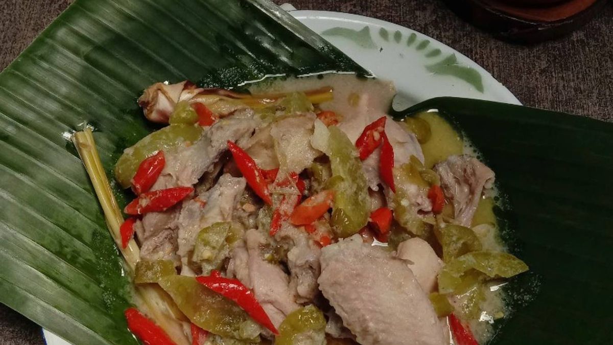 Garang Asem Ayam: Sensasi Asam Pedas Yang Menggugah Selera, Resep Praktis & Tips Membuatnya!