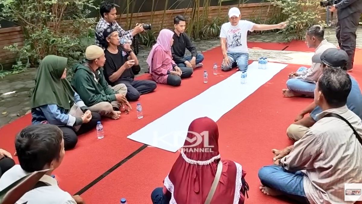 Dedi Mulyadi Pertemukan Dede Dengan Keluarga Terpidana Kasus Vina ...