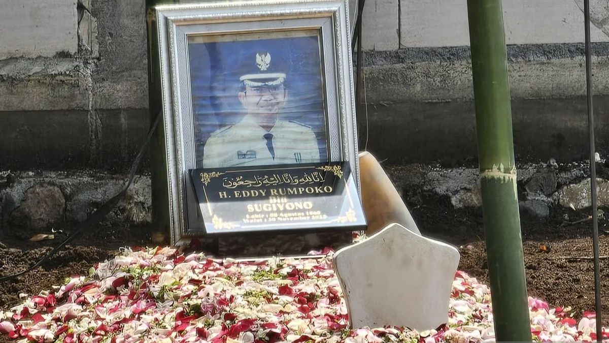 Makam Eks Wali Kota Batu Eddy Rumpoko Mendadak Dipindahkan dari Taman Makam Pahlawan, Ada Apa?