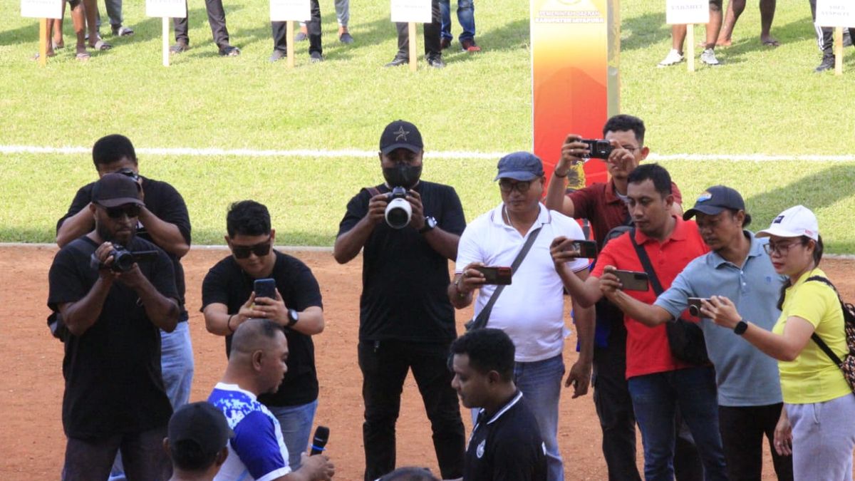 Pembukaan Turnamen Sepak Bola Kenambai Umbai Cup U-23 Tahun 2024 ...