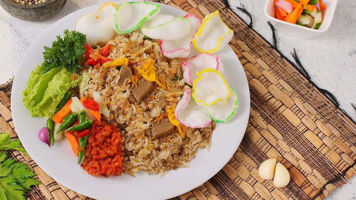 Paling Cocok Buat Menu Sarapan, Ini Resep Nasi Goreng Baso Ala Chef ...