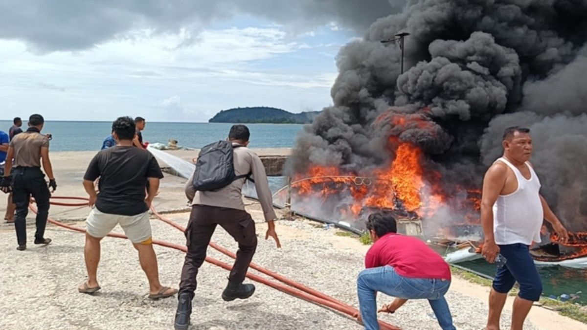 Basarnas Berhasil Evakuasi Penumpang Kapal Cepat Benny Laos Sabrin Sehe