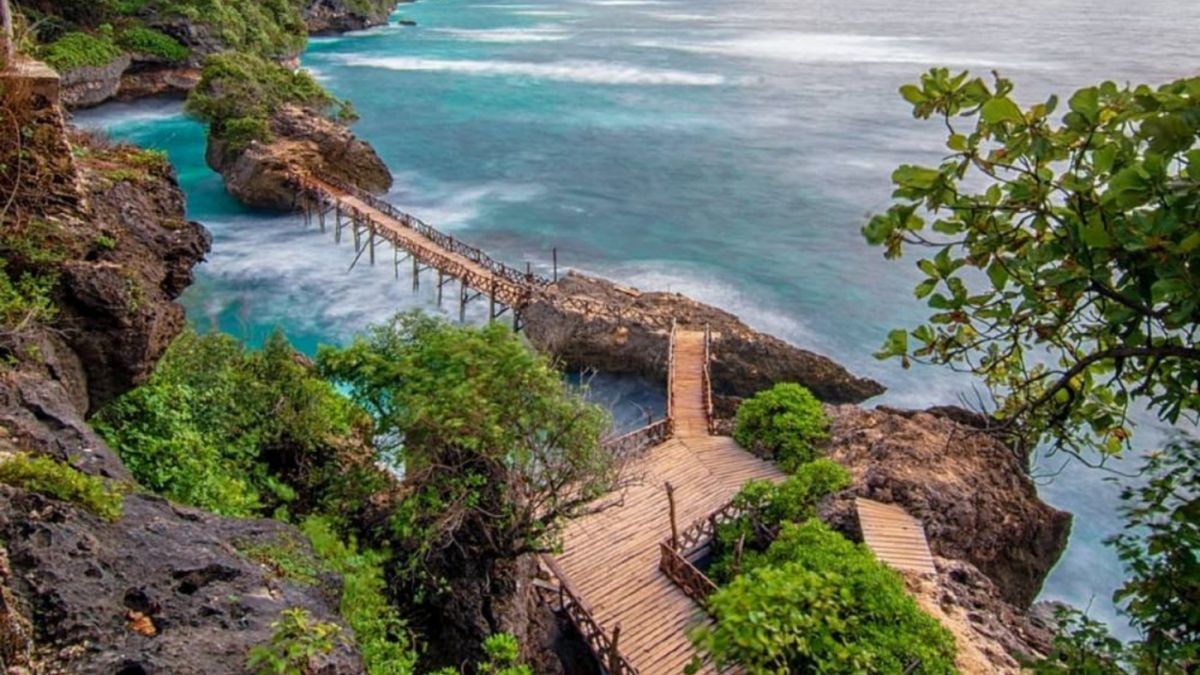 Tebing Apparalang Bulukumba, Wisata Pantai Cantik Dengan Pemandangan ...