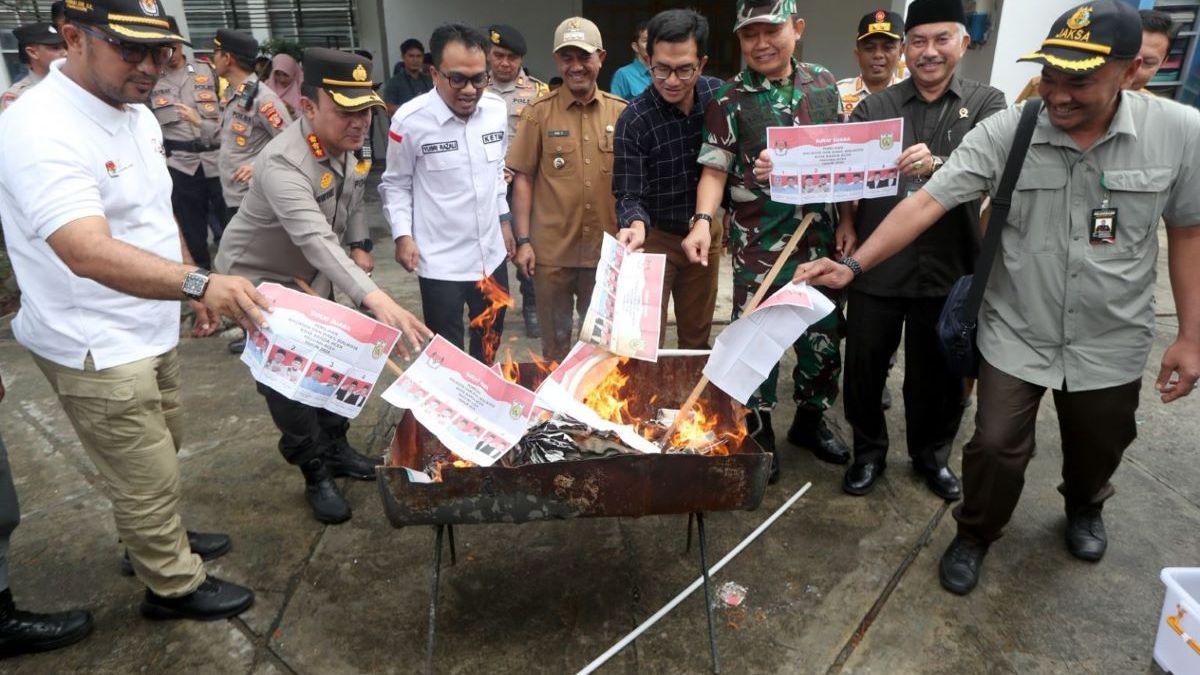 Forkopimda Kota Banda Aceh Bersama Kip Musnahkan Surat Suara Lebih Rusak Pikiran Aceh