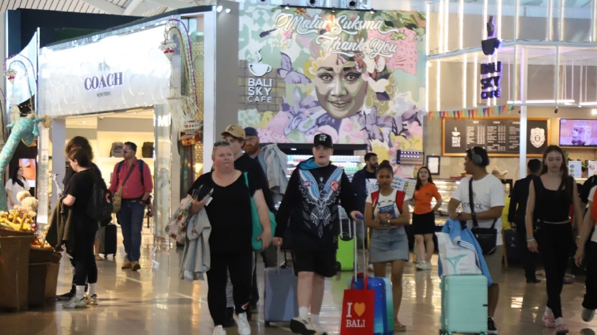 Momen Nataru Kian Ramai Bandara I Gusti Ngurah Rai Terima