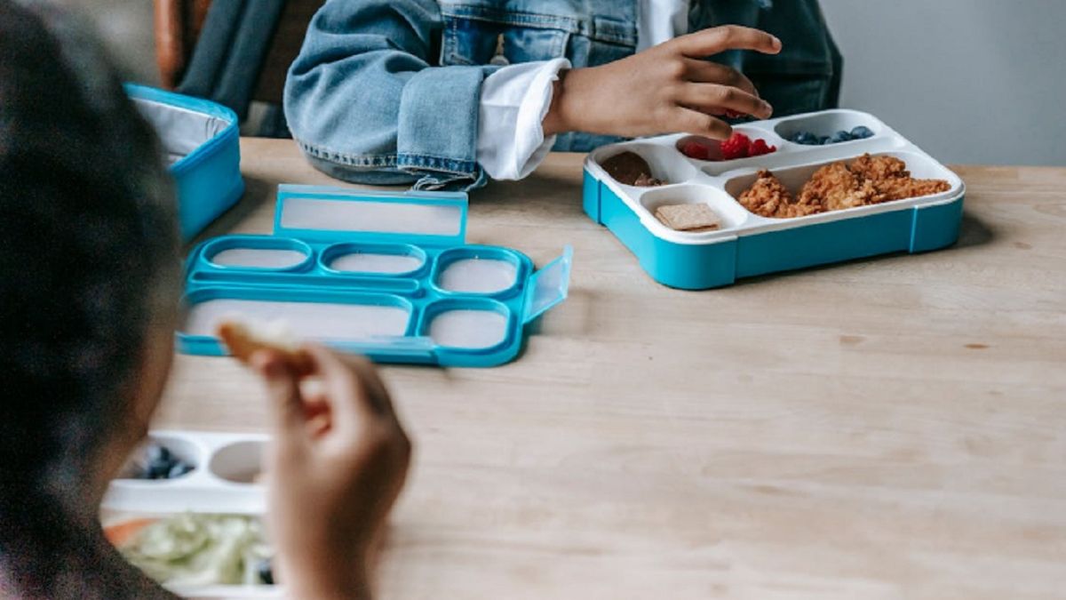 Cara Menjadi Relawan Makan Gratis Gaji Tembus 5 Juta Per Bulan Cara Menjadi Relawan Makan Gratis Gaji Tembus 5 Juta Per Bulan