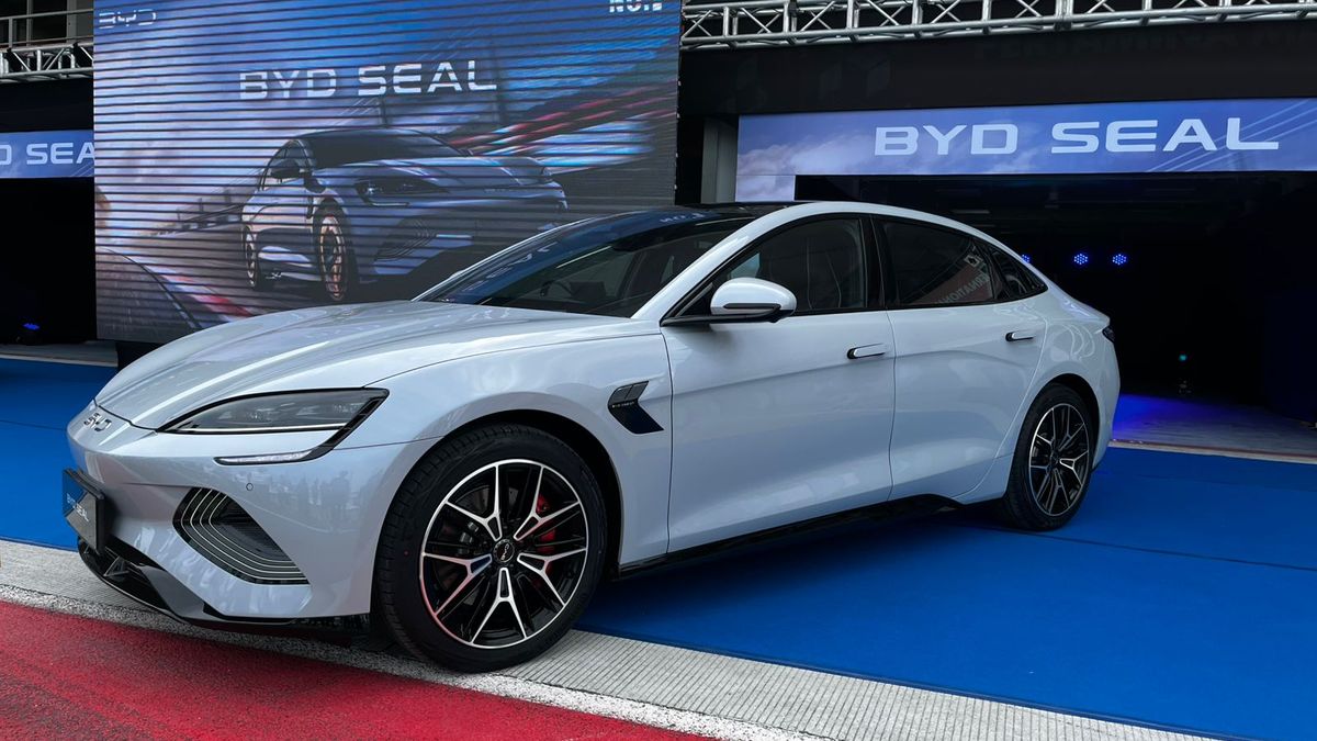 BYD Seal Menggebrak Indonesia: Sedan Listrik Canggih dengan Suspensi Pintar!