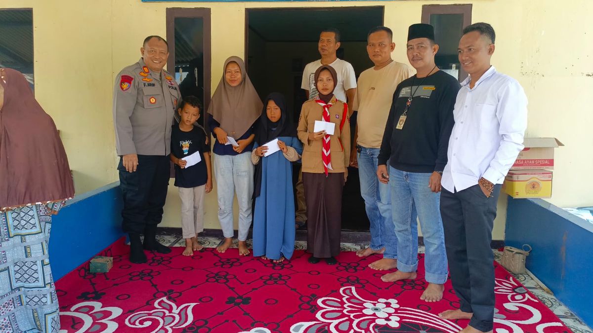 Sat Polairud Polres Lampung Selatan Sambangi Warga Pesisir, Bagikan Tali Asih untuk Lansia dalam Jumat Berkah