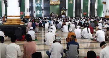 Kemenag Izinkan Shalat Idul Fitri 2021 Di Lapangan Dan Masjid Simak Syaratnya Pikiran Rakyat 