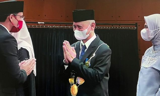 Unsil Tasikmalaya Resmi Punya Rektor Baru, Mendikbudristek Lantik Nundang Busaeri Jadi Rektor 