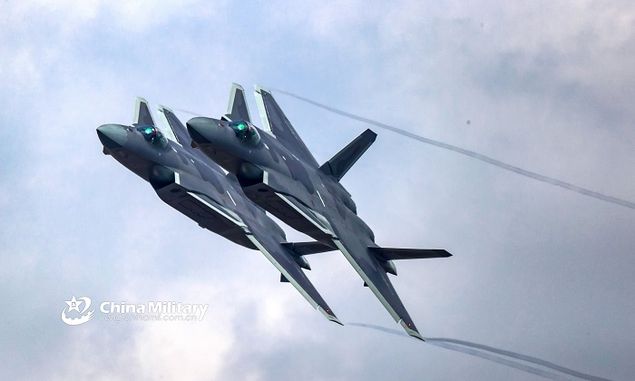 Media Ternama Luar Negeri Mengklaim J-20 Mighty Dragon Didesain untuk Lawan Kecanggihan F-22 dan F-35 Milik AS
