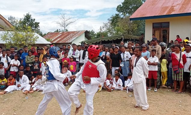 Meriahkan HUT RI ke 77, Saboeum Ibox Perkenalkan Taekwondo dengan Lakukan Atraksi di Desa Nulle 