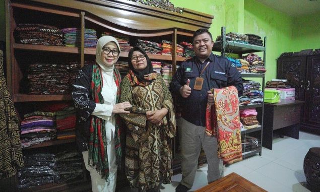 Dibina Pupuk Kujang, Perajin Batik Trusmi Cirebon Bangkit Setelah Dihantam Pandemi