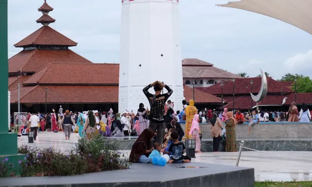 Akhir Pekan, Kawasan Banten Lama Dipadati Pengunjung