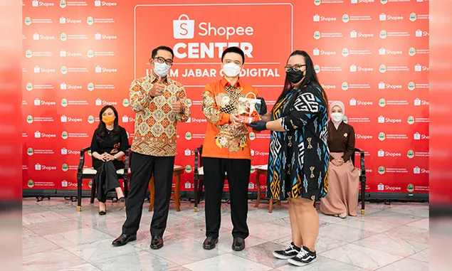 Gandeng Shopee, Ridwan Kamil Resmikan Pembangunan Shopee Center Guna Mempercepat UMKM Jabar Go Digital