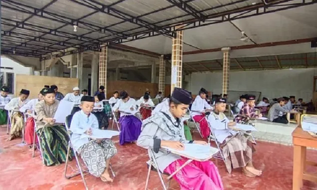 Islamic Boording School Al Mansyur, Ponpes Pertama di Kalbar Terapkan Bahasa Arab dan Inggris