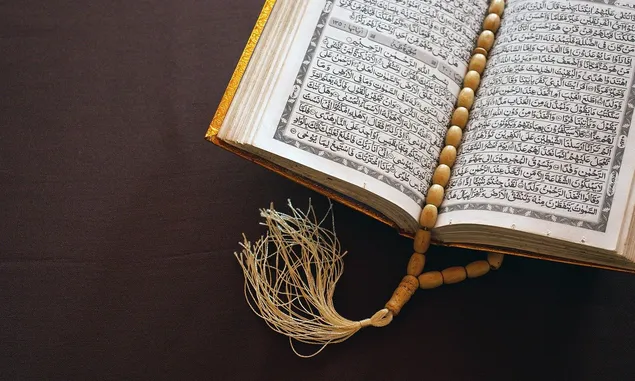 8 Keutamaan Membaca Ar-Rahman, Surah Pengantinnya Al-Quran
