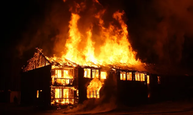 Kebakaran Hebat Hanguskan Satu Unit Rumah di Padang Lawas Utara, 4 Penghuni Rumah Tewas, Simak Kronologinya