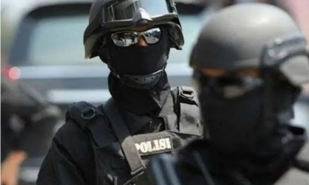 5 Tersangka Teroris Kelompok ISIS Ditangkap, Tim Densus 88 Temukan Senjata Model AK-47