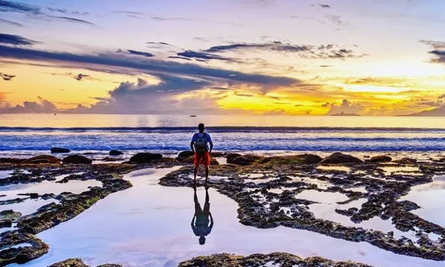 Rekomendasi Pantai Dengan Sunset yang Memukau, Ada Pantai Parang Tritis di Yogyakarta