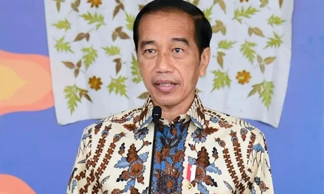 Momen Seru Presiden RI Jokowi Menikmati Mie Gacoan di Kota Mataram, Disebut Berbakat Menjadi Food Vlogger