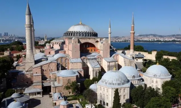 Masjid Hagia Sophia  di Turki Terancam Runtuh, Apa Penyebabnya?