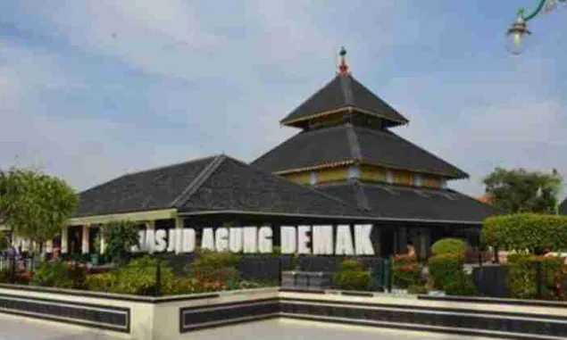 Museum Masjid Demak dan Manuskrip Mushaf Peninggalan Sunan Bonang