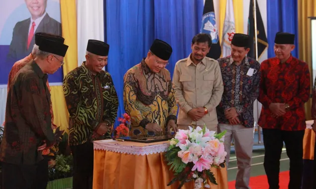 Gedung Serba Guna Unihaz Diserahkan, Gubernur Bengkulu Rohidin: Agar Kegiatan Kemahasiswaan Lebih Produktif