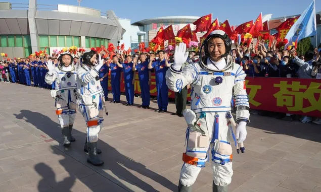 China meluncurkan misi untuk menyelesaikan perakitan stasiun luar angkasa