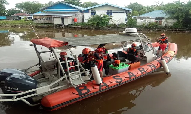 Tabrak Tongkang di Sungai Kapuas, Awak Kapal Longboat Hilang 