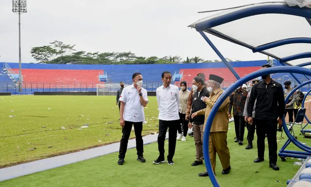 Tinjau Stadion Kanjuruhan, Presiden: Perbaiki Tata Kelola Persepakbolaan Indonesia