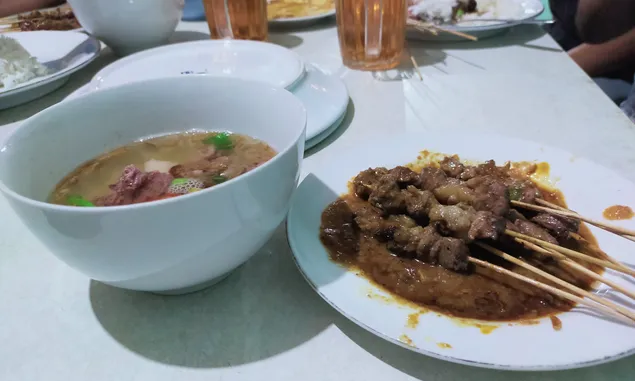 8 Rekomendasi Tempat Makan Sate Paling Hits di Semarang yang Rasanya Pasti Jempolan, Catat Lokasinya