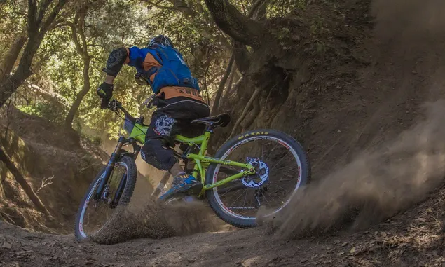 5 Rekomendasi Trek Mountain Bike di Pulau Jawa yang Menantang Adrenalin