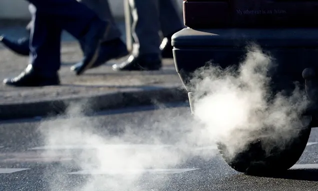 Teknologi Otomotif Terbaru: Apa Itu e-fuel dan Dapatkah Membantu Membuat Mobil Bebas CO2