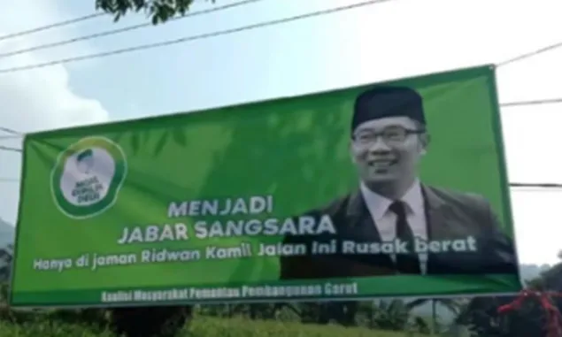 Viral Spanduk Ridwan Kamil 'Moal Dipilih Deui' Uu Ruzhanul Ulum: Belum Waktunya