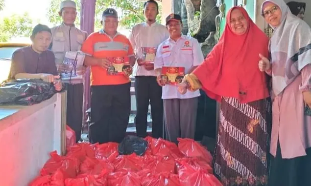 PKS Bengkulu Bagikan 3.000 Paket Takjil untuk Warga: Komitmen Sosial di Bulan Ramadan