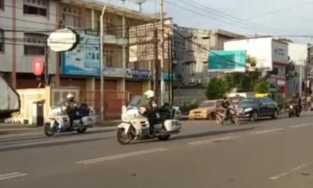 Jokowi di Makassar:  Pasar Terong, demo HmI, pemotor ugal-ugalan hingga rasa penasaran pada Bulukumba