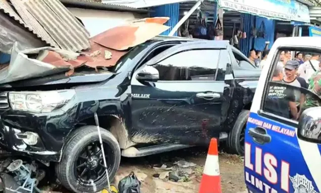 Akibat Mengantuk! Mobil Bupati Kuningan Tabrak Pemotor, Kini Sopir Ditetapkan sebagai Tersangka