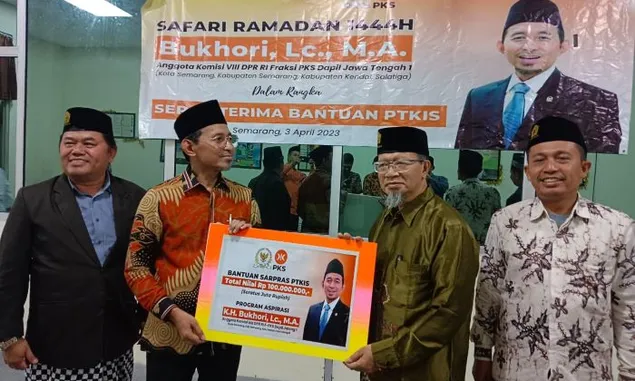 Studio Podcast FAI Unissula Diluncurkan, Mukhtar Arifin Sholeh: Jadi Media Dakwah dan Edukasi Sekaligus...