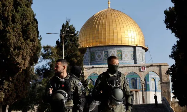 Polisi Israel Serang Jamaah di Masjid Al Aqsa Palestina, Halangi Tim Medis Menjangkau Lokasi, 12 Orang Terluka