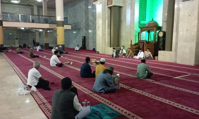 Rekomendasi 5 Masjid Di Kota Depok Untuk Itikaf, Suasana Asri dan Arsitektur Menarik!