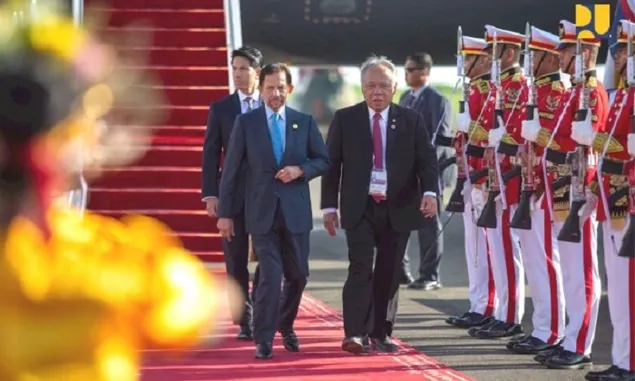 Sambut Kedatangan Pemimpin Brunei Darussalam, Menteri PUPR Pastikan KTT ASEAN ke-42 Berjalan Lancar