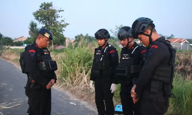 Bikin Geger! Granat Aktif Ditemukan dalam Lemari di Rumah Kontrakan Desa Tembok Kidul Adiwerna Kabupaten Tegal
